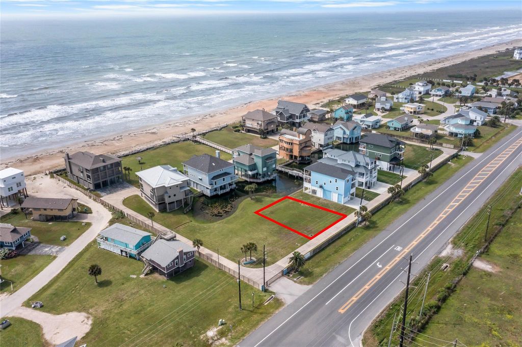 16 Blue Heron Circle, Jamaica Beach, TX 77554