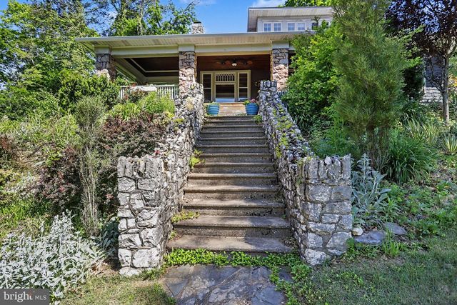 29 HAYWARD HTS, Glen Rock, PA 17327