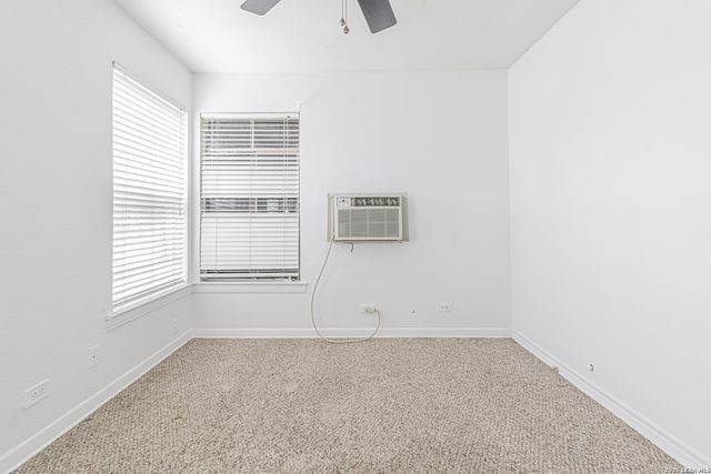 406 Bradford Ave, San Antonio, TX 78228