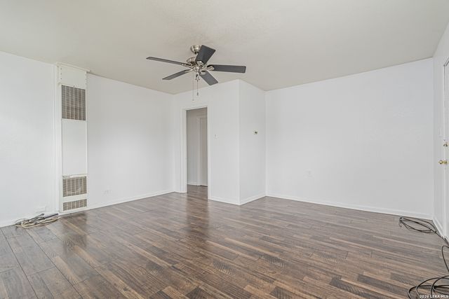 406 Bradford Ave, San Antonio, TX 78228