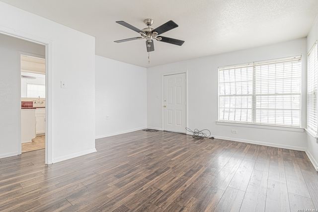 406 Bradford Ave, San Antonio, TX 78228