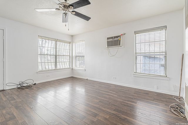 406 Bradford Ave, San Antonio, TX 78228