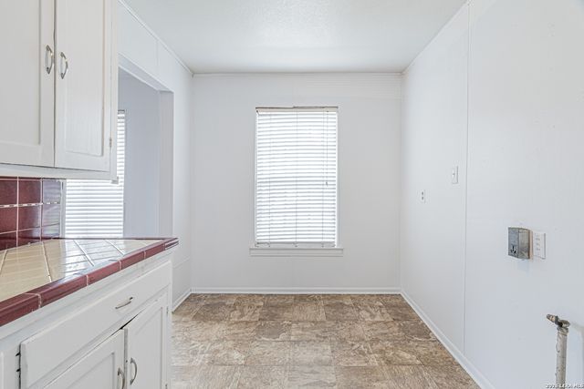 406 Bradford Ave, San Antonio, TX 78228