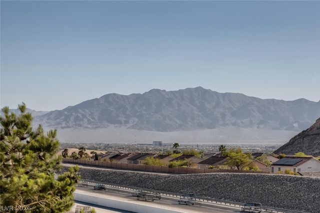 10550 ALEXANDER Road 2080, Las Vegas, NV 89129