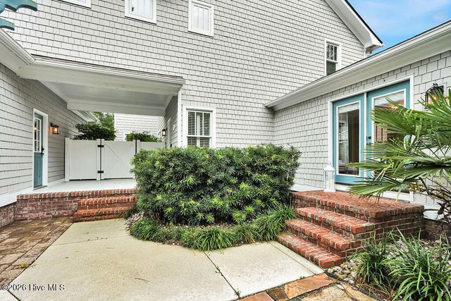 8120 Mason Ridge Lane, Wilmington, NC 28409