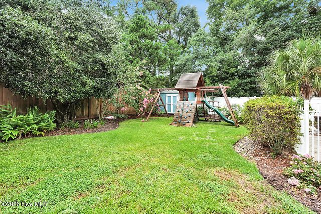 8120 Mason Ridge Lane, Wilmington, NC 28409