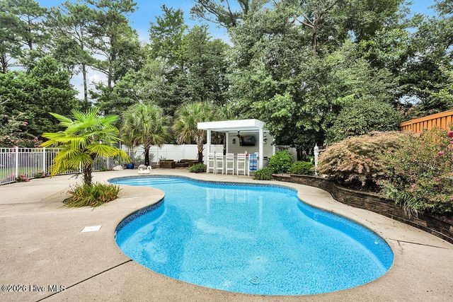 8120 Mason Ridge Lane, Wilmington, NC 28409