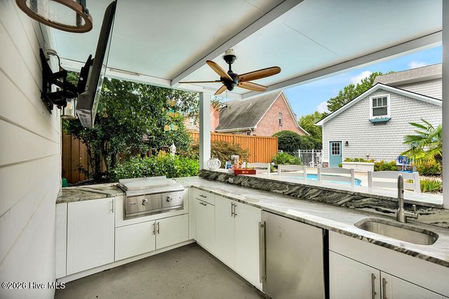 8120 Mason Ridge Lane, Wilmington, NC 28409