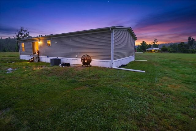 1863 Marion County 4010, Yellville, AR 72687