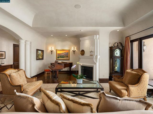 2020 Victorine Rd, Livermore, CA 94551