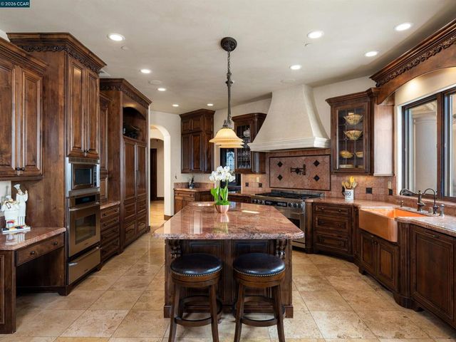 2020 Victorine Rd, Livermore, CA 94551