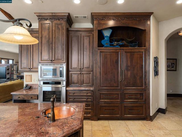 2020 Victorine Rd, Livermore, CA 94551