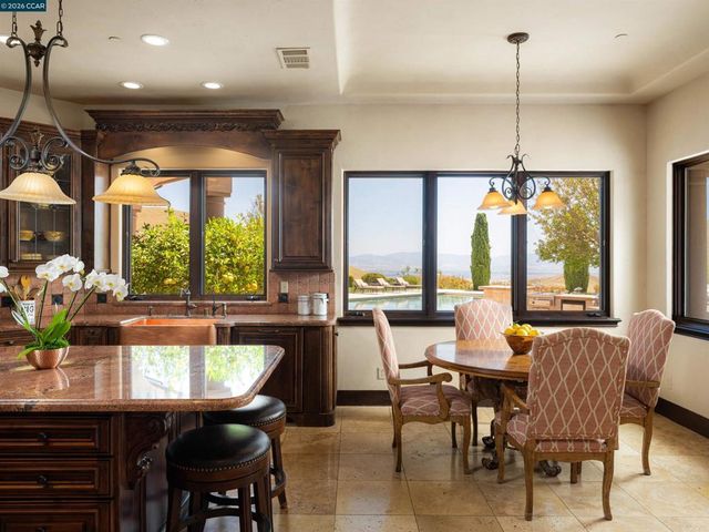 2020 Victorine Rd, Livermore, CA 94551