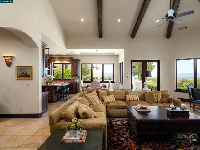 2020 Victorine Rd, Livermore, CA 94551