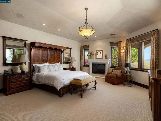 2020 Victorine Rd, Livermore, CA 94551