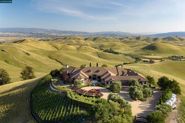 2020 Victorine Rd, Livermore, CA 94551