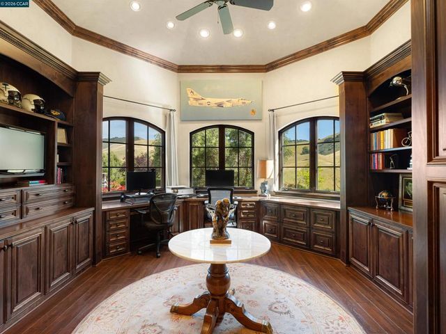 2020 Victorine Rd, Livermore, CA 94551
