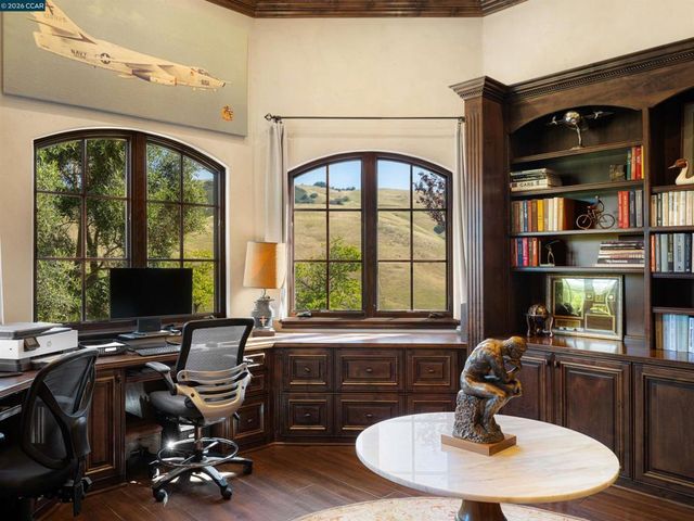 2020 Victorine Rd, Livermore, CA 94551