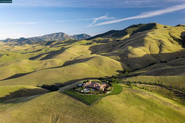 2020 Victorine Rd, Livermore, CA 94551