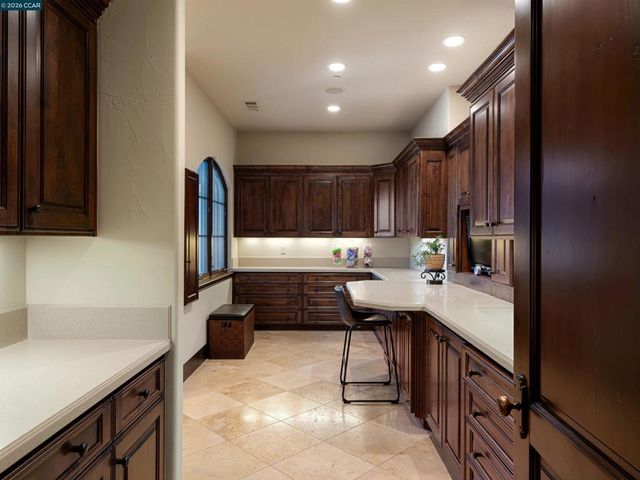 2020 Victorine Rd, Livermore, CA 94551