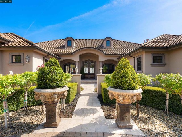 2020 Victorine Rd, Livermore, CA 94551