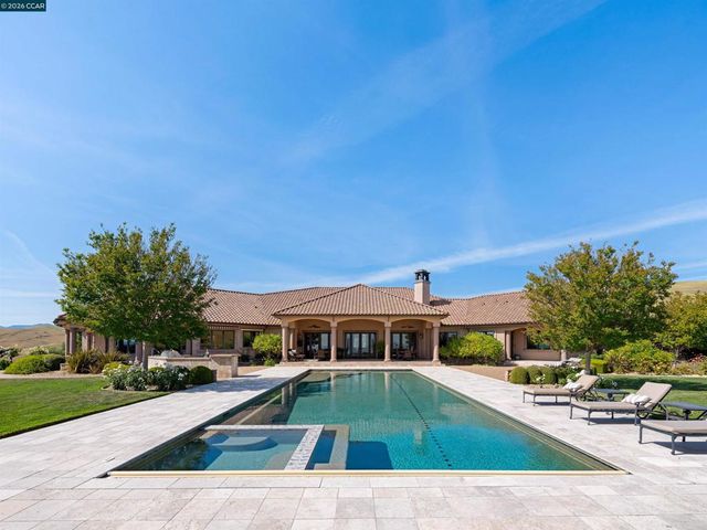2020 Victorine Rd, Livermore, CA 94551