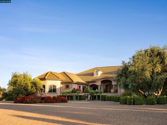 2020 Victorine Rd, Livermore, CA 94551
