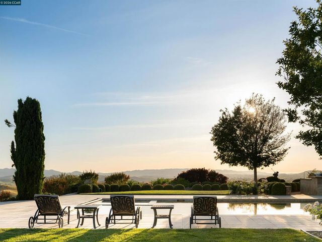 2020 Victorine Rd, Livermore, CA 94551