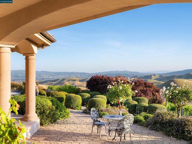 2020 Victorine Rd, Livermore, CA 94551