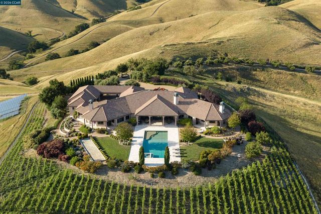 2020 Victorine Rd, Livermore, CA 94551