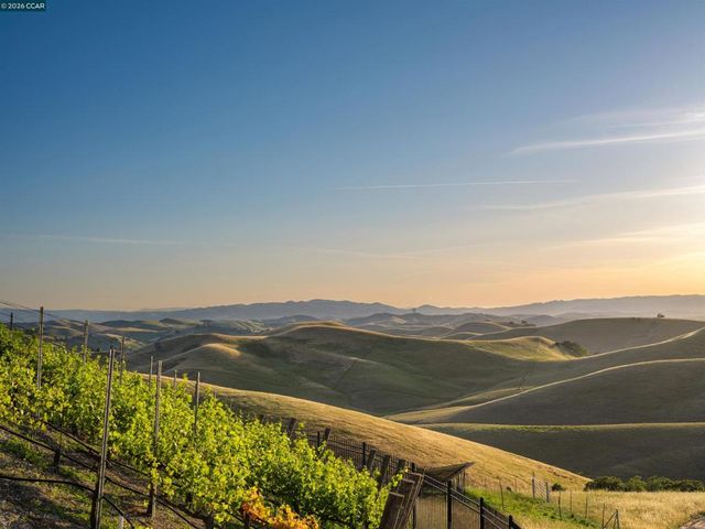 2020 Victorine Rd, Livermore, CA 94551
