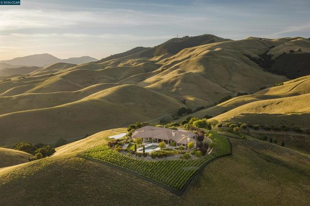 2020 Victorine Rd, Livermore, CA 94551