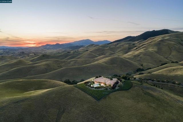 2020 Victorine Rd, Livermore, CA 94551