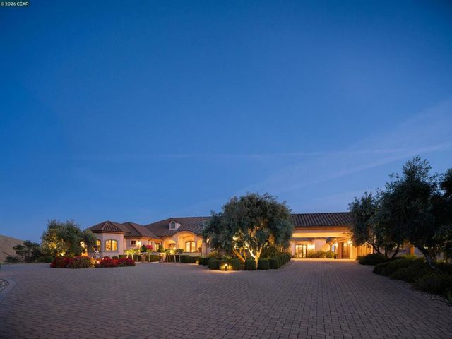 2020 Victorine Rd, Livermore, CA 94551