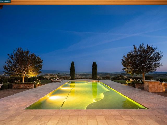 2020 Victorine Rd, Livermore, CA 94551