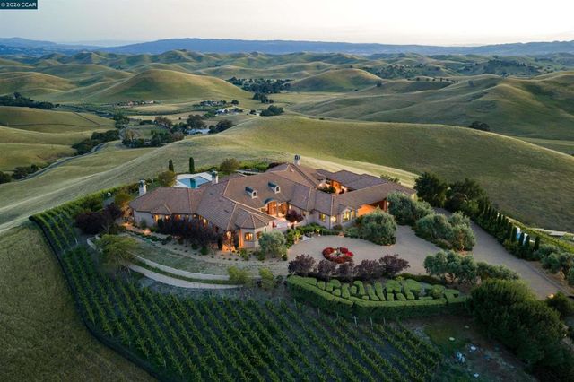 2020 Victorine Rd, Livermore, CA 94551