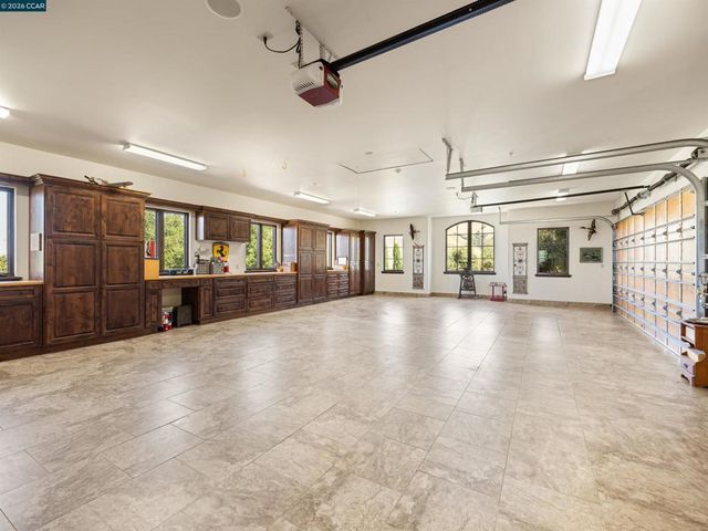 2020 Victorine Rd, Livermore, CA 94551