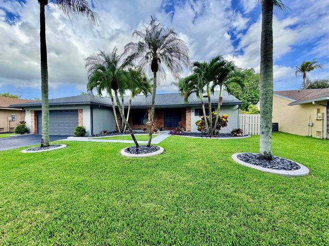 1341 NW WHITE STONE Way, Davie, FL 33325