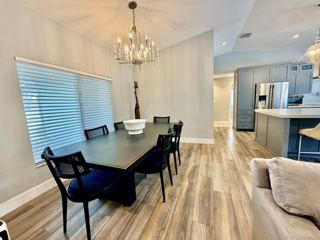 1341 NW WHITE STONE Way, Davie, FL 33325