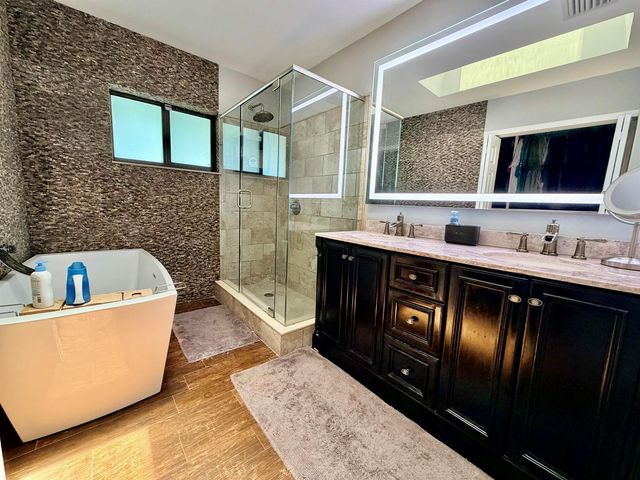 1341 NW WHITE STONE Way, Davie, FL 33325