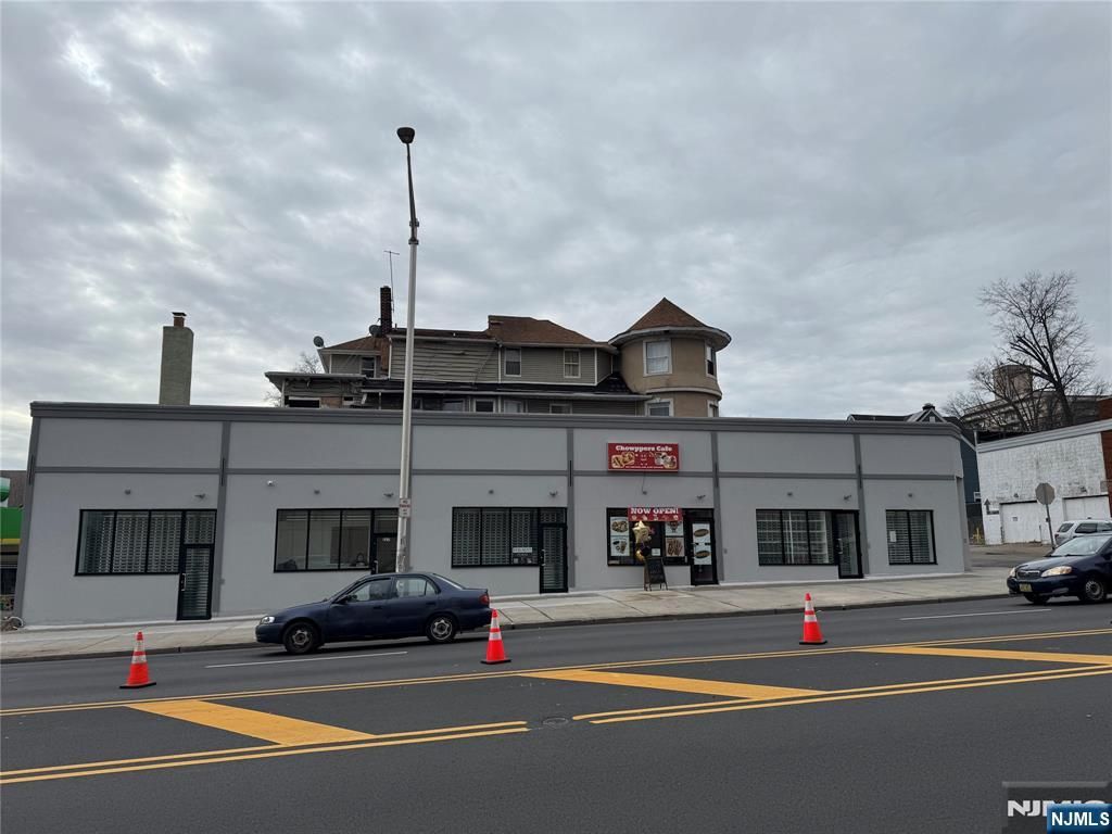 225-233 Central Avenue Store 3, East Orange, NJ 07018