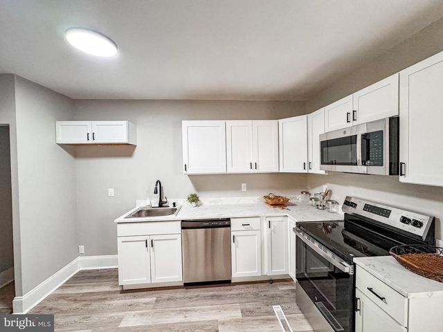 802 E 22ND ST, Wilmington, DE 19802