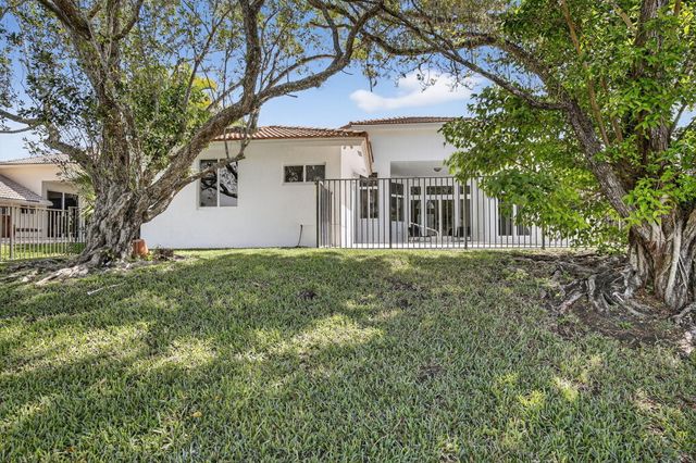 2647 Miller Court, Weston, FL 33332