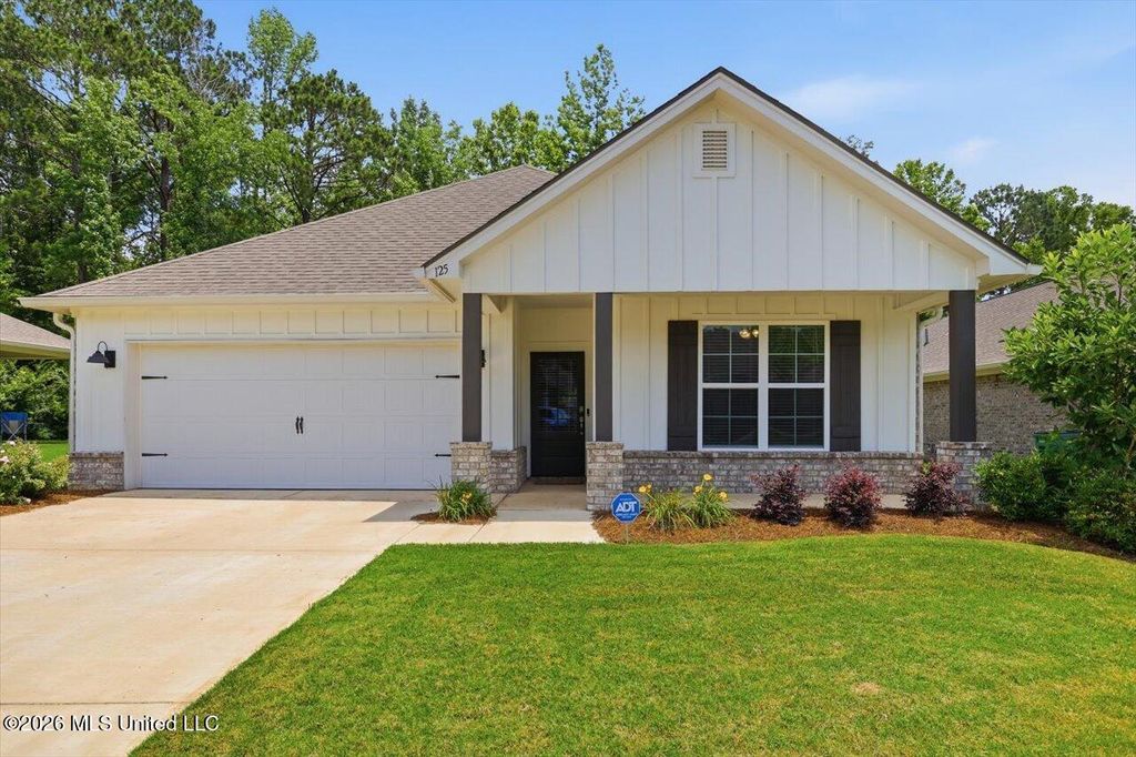 125 Shiloh Parkway Drive, Brandon, MS 39042