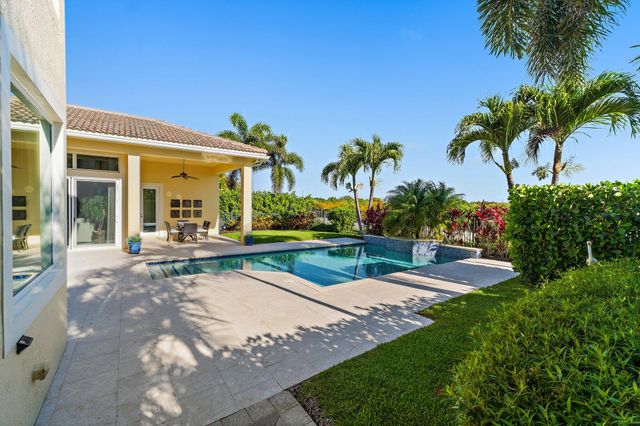 1715 W Hemingway Drive, Juno Beach, FL 33408