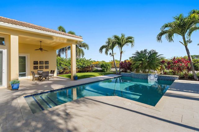 1715 W Hemingway Drive, Juno Beach, FL 33408
