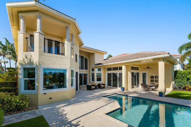 1715 W Hemingway Drive, Juno Beach, FL 33408