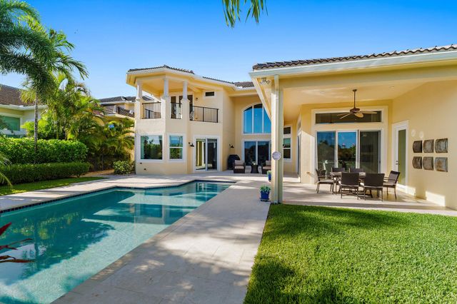 1715 W Hemingway Drive, Juno Beach, FL 33408