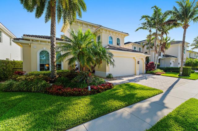 1715 W Hemingway Drive, Juno Beach, FL 33408