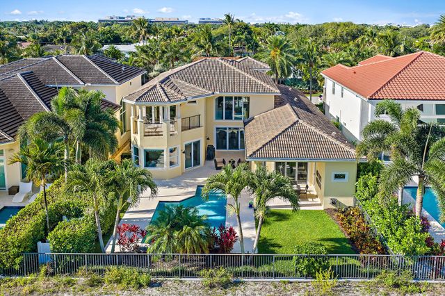 1715 W Hemingway Drive, Juno Beach, FL 33408